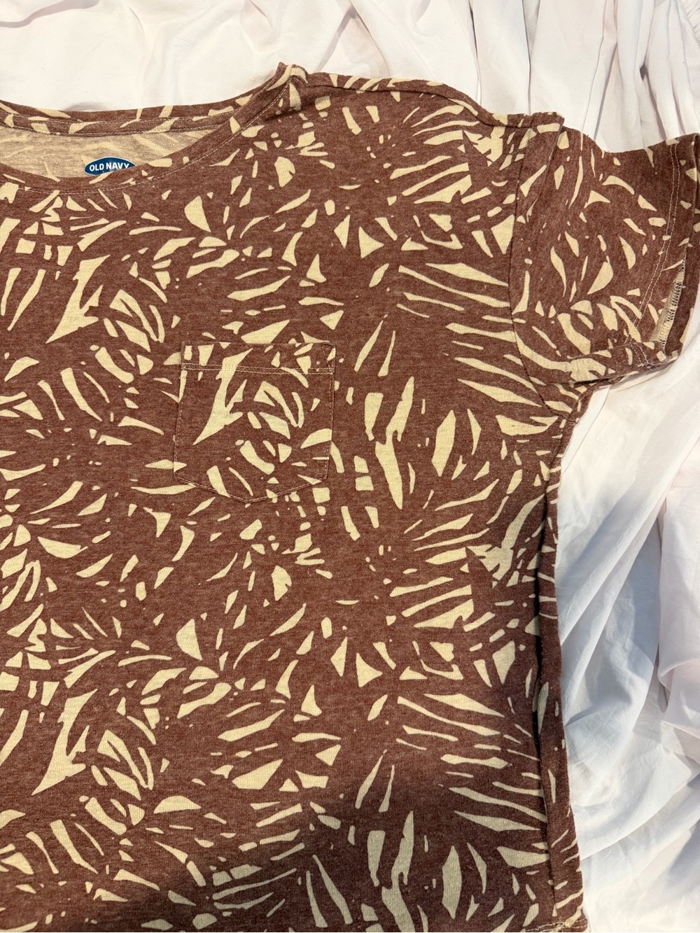 Old Navy Brown and Cream Leaf-Print Pocket Tee - Men's